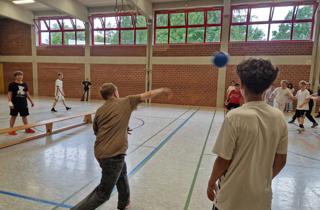 Völkerball